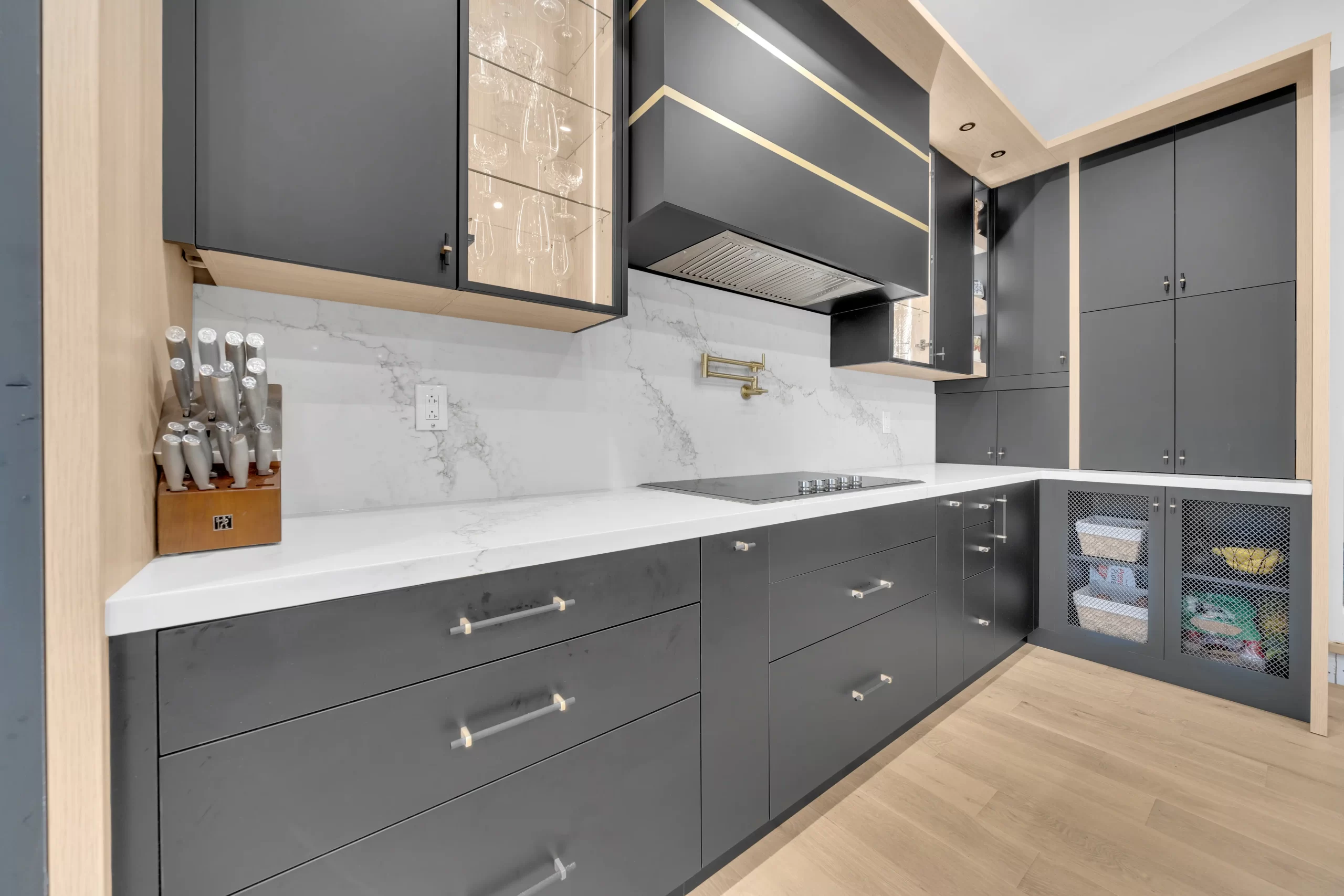 Arvida — Charcoal & Gold Kitchen